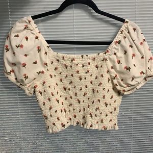american eagle pink flower puff sleeve crop top